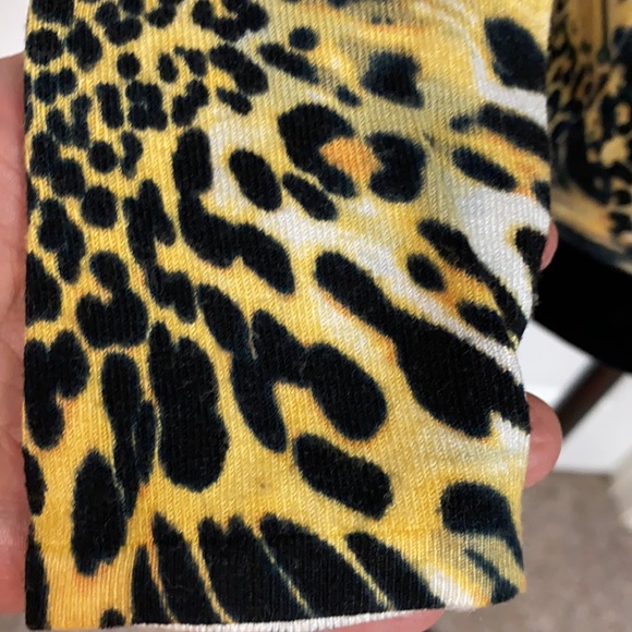 Metrics gold/Blk animal pattern longsleeves beaded sweater. Size small - Picture 8 of 10